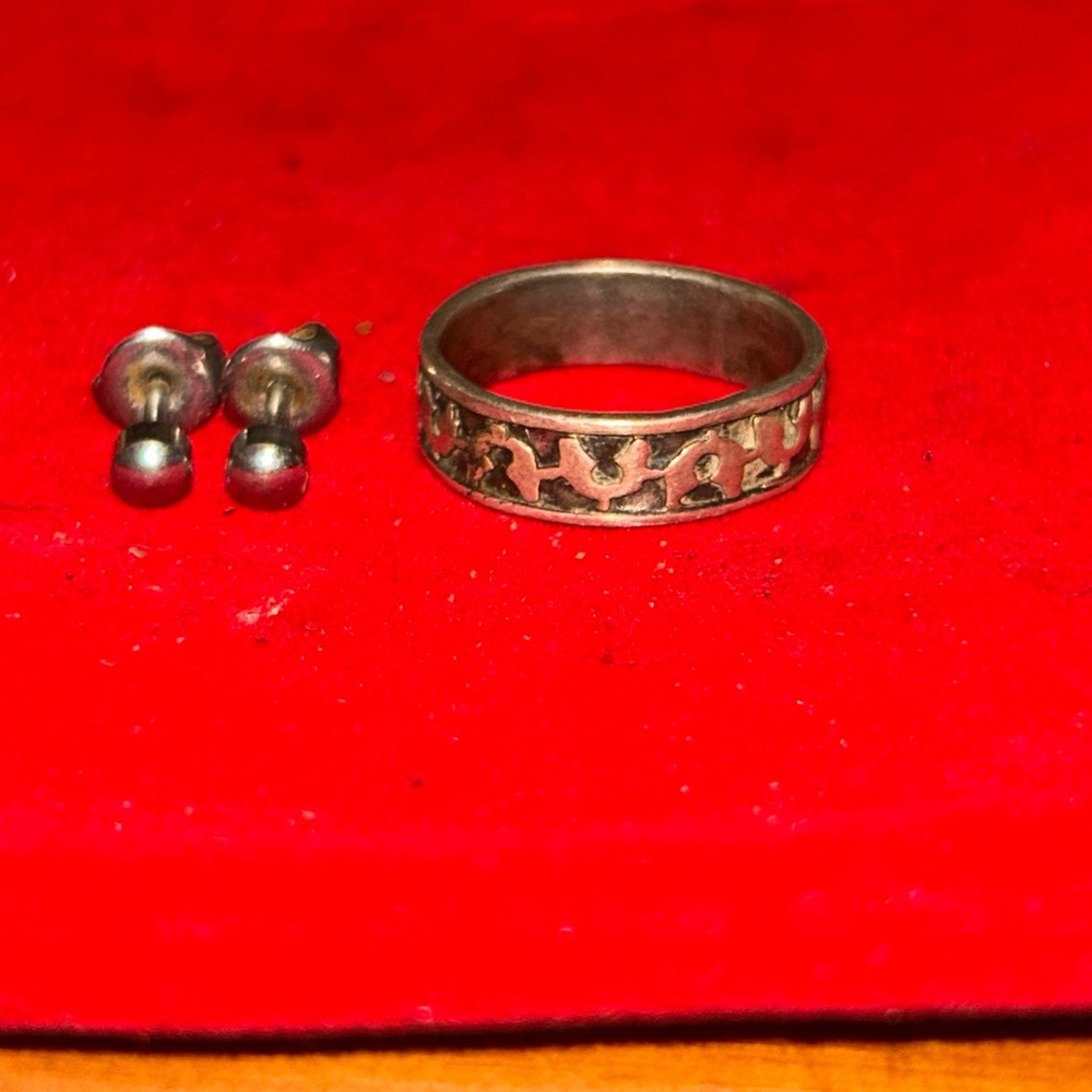 Vintage sterling silver size 6 1/2 ring and two silver stud earrings